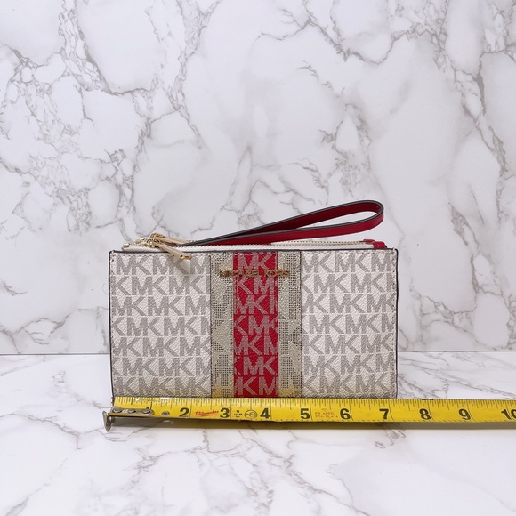 Michael Kors wallet - Picture 2 of 7